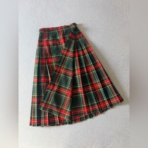 1980s Macnaughtons 150th Anniversary Plaid/Tartan/Wool Skirt with Dagger Pin